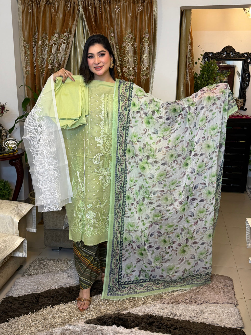 ZAINAB CHOTTANI ChikanKari Unstitched